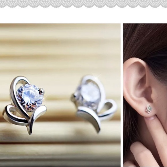 925 Crystal Butterfly ✶ Earrings - Picture 2 of 7